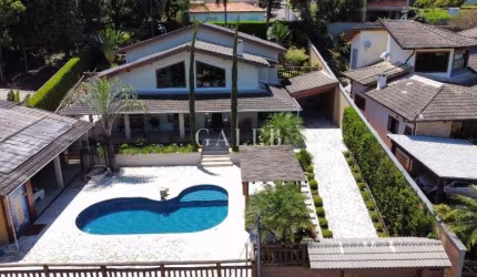 Casa a venda no condomínio Chácara Pedra Grande em Atibaia com 1.000m² de terreno