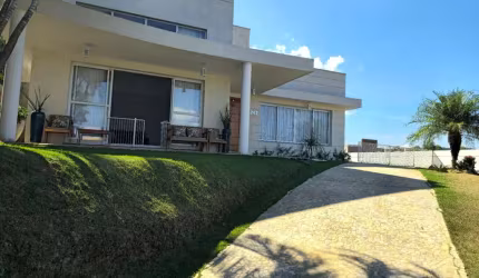 Venda de Casa em Condomínio no Vale do Sol: 3 Quartos, 1 Suíte, 2 Salas, 6 Vagas, 680m² em Bom Jesus dos Perdões-SP.