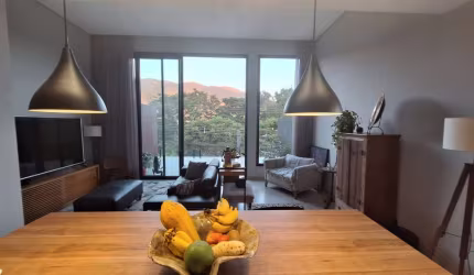 Sobrado moderno, projeto diferenciado, com vista deslumbrante!