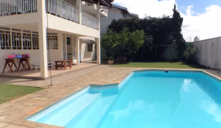SOBRADO 4 SUITES BAIRRO NOBRE
