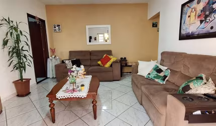 Casa térrea à venda em excelente localização