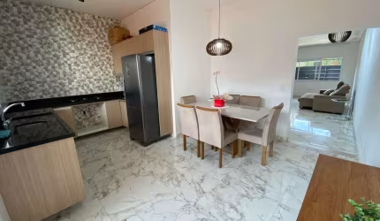 2 SUÍTES, 3 VAGAS DE GARAGEM, ESPAÇO PARA PISCINA.