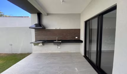 3 quartos, 4 vagas, espaço para piscina