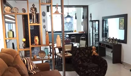 Casa à venda em Atibaia-SP, Jardim Maristela: 3 quartos, 1 suíte, 2 salas, 4 banheiros, 2 vagas de garagem, 151m² de área.