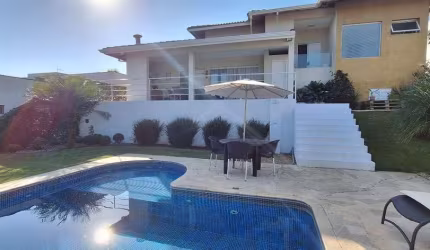 Espetacular Casa em Condomínio à Venda em Atibaia-SP, no Condomínio Serra da Estrela: 3 Quartos, 1 Suíte, 2 Salas, 4 Banheiros, 4 Vagas, 202m²