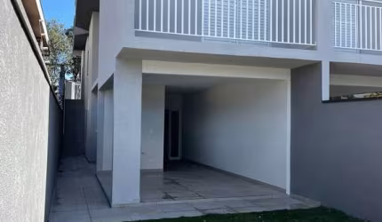 SOBRADO COM UMA LINDÍSSIMA VISTA