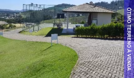 Terreno de 841m² em condomínio fechado com vista espetacular!