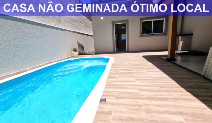 SOBRADO COM 3 DORMITÓRIOS, PISCINA E UM EXCELENTE ACABAMENTO