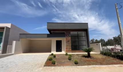 Casa nova em condomínio com home office