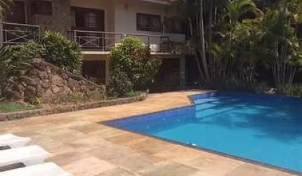 Casa no condomínio Osato com 4 quartos, com piscina e paisagismo, num terreno de 1.000m²