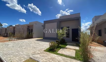 Térrea em Condomínio no Jardim Estância Brasil - Atibaia-SP: 2 a 3 suítes, 2 salas, 4 banheiros, 2 vagas, 85,00 m².