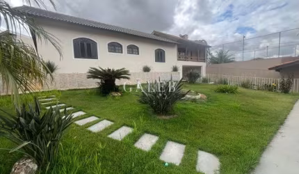 Casa à venda em Atibaia-SP, Jardim Paulista: 4 quartos, 2 suítes, 3 salas, 4 banheiros, 4 vagas de garagem, 560m².
