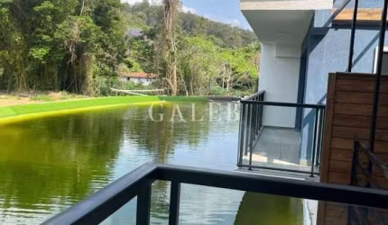 Apartamento de alto padrão com Vista para Pedra Grande