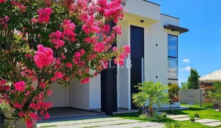 Casa de alto padrão no Condomínio Altos da Floresta em Atibaia-SP: 3 suítes, 2 salas, 5 banheiros, 4 vagas de garagem, 323 m².