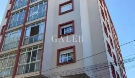Venda ou Locação de Apartamento de 3 quartos no Centro de Atibaia-SP - 1 suíte, 2 salas, 2 banheiros, 60m² de área.