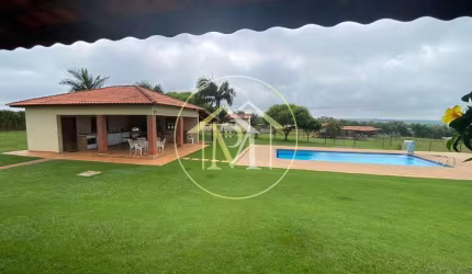 Maravilhosa sítio de 2,5 alqueires localizado em Boituva/ SP a venda por 1.750.000,00