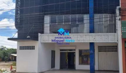 Prédio à venda na Av. Abunã