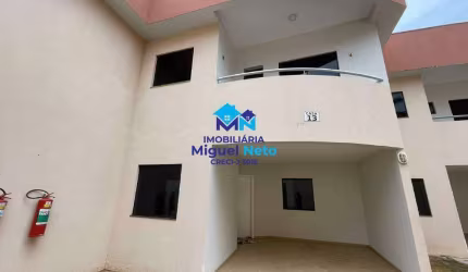 Sobrado com 03 Quartos em Residencial Fechado