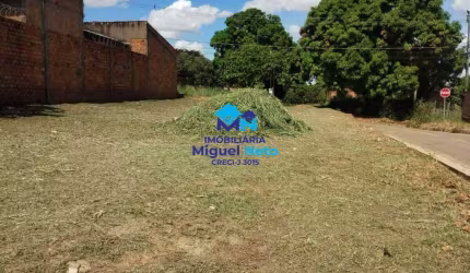 Terreno a venda no bairro Nova Esperança!