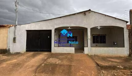 Casa Ampla com Apartamentos Próximos ao Mercado Meta 21