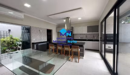 Exclusividade e Elegância! Sobrado de 218m² com 04 Suítes no Forte Príncipe
