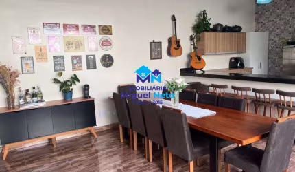 CASA COM 4 QUARTOS À VENDA, LOCALIZAÇÃO PRIVILEGIADA PRÓX. AO CENTRO!!!