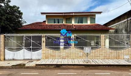 SOBRADO AMPLO À VENDA NO BAIRRO LIBERDADE