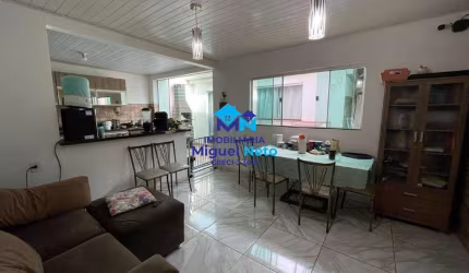Casa com Painel Solar no Condomínio Vila Bella – 03 Quartos + Edícula