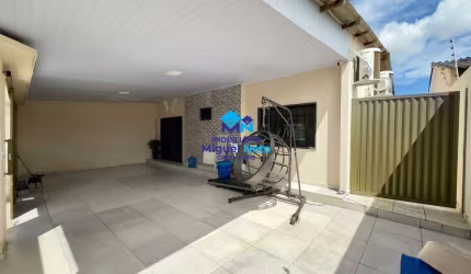 Excelente casa no Aponiã 4 quartos