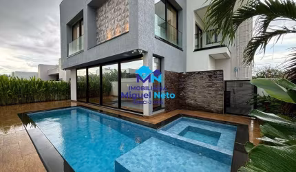 Luxo e Conforto no Alphaville BR – Sobrado com 4 Suítes e Área Gourmet Completa