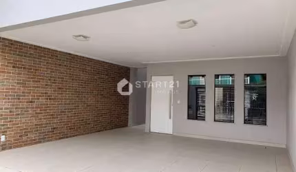 Venda de Casa no Condomínio Marina Godoy, Bairro Aero, Volta Redonda, RJ: Oportunidade Única para M