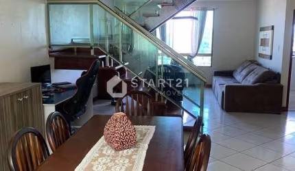 Anúncio de Venda: Casa Triplex em Morada da Colina - Jardim Amália, Volta Redonda