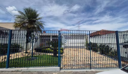 Casa Terrea Residencial ou Comercial, com edicula e piscina, Mogi Moderno