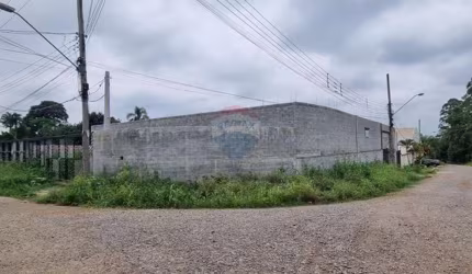 Terreno de 1.000 m², com galpão de 700 m²