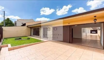 Casa térrea 3 quartos amplo terreno - Jardim das Américas  271 m²