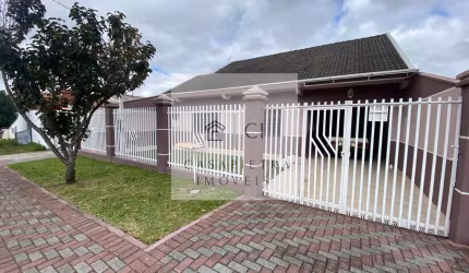 Casa Térrea 3 quartos no Cajuru com amplo terreno e edícula.