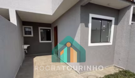 Casa com 2 quartos à venda