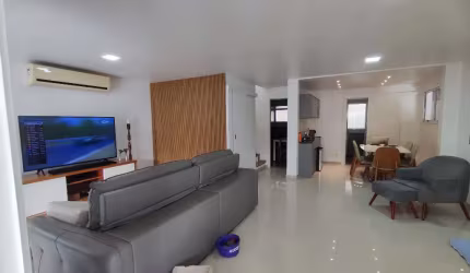 Casa de Condomínio com 4 Quartos para locação, 240m² - Recreio Dos Bandeirantes