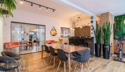 Sobrado duplex semimobiliado, 4 dormitórios, sendo uma suíte à venda por R$ 1.599.000 - Fazenda Velha - Araucária/PR