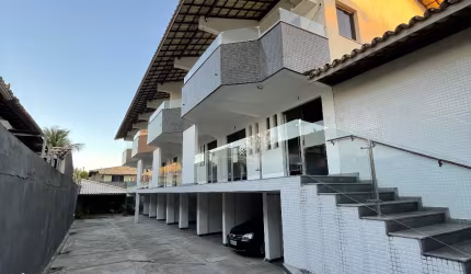 Disponível para Locação – Triplex com Cobertura na Pedra do Sal!