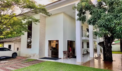 Excelentes oportunidade - casa em condomínio Clube  - 5/4