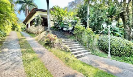 Casa em condomínio fechado com 6 quartos à venda na Alameda dos Jatobás, 519, Granja Viana, Cotia por R$ 2.600.000
