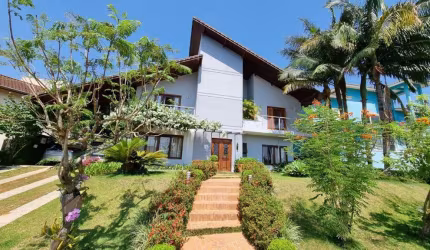 Casa em condomínio fechado com 4 quartos à venda na Rua Assis Chateaubriand, 338, Jardim Indaiá, Embu das Artes por R$ 1.900.000