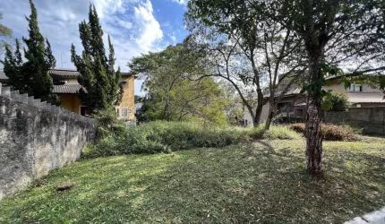 Terreno à venda na Alameda Espanha, Residencial Euroville, Carapicuíba por R$ 460.000