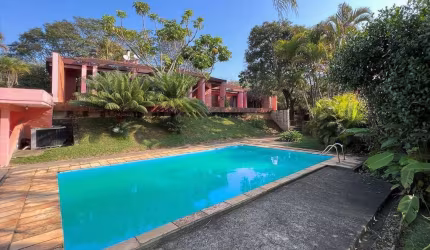 Casa com 4 quartos para alugar na Estrada Fazendinha, 3900, Pousada dos Bandeirantes, Carapicuíba por R$ 16.000