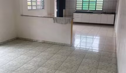 Casa comercial com 1 sala para alugar na Avenida Taquaraçu, 355, Jardim Monte Verde (Caucaia do Alto), Cotia por R$ 850