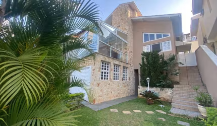 Casa em condomínio fechado com 3 quartos para alugar na Rua Borges Medeiros, 15, São Paulo II, Cotia por R$ 7.940