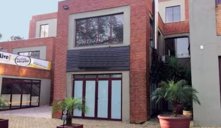Sala comercial para alugar na Avenida São Camilo, 1417, Chácara São João, Carapicuíba, 104 m2 por R$ 3.500
