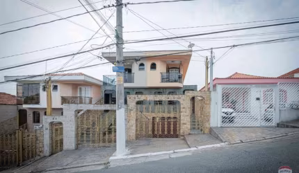 Sobrado para venda com 3 quartos, sendo 1 suíte, 173m²