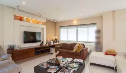 Apartamento tipo para venda com 4 quartos, sendo 4 suítes, 235m²